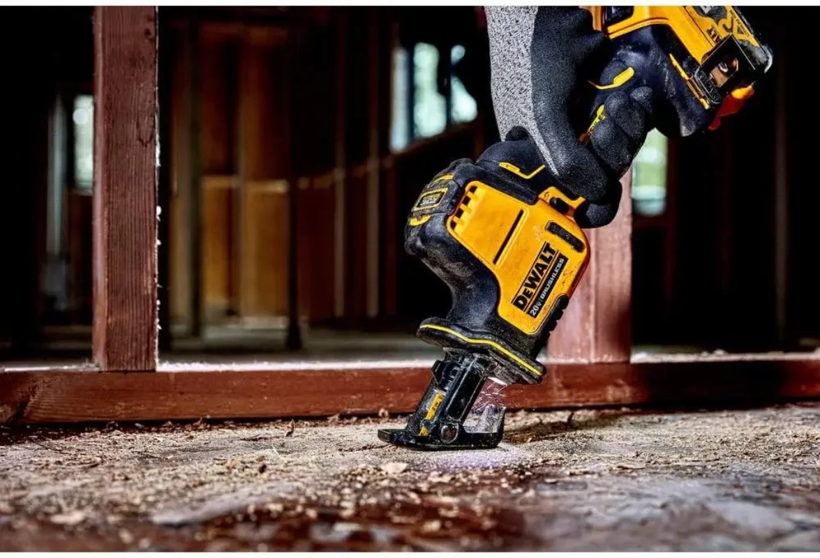 Serra Recíproca DEWALT DCS369  - Woodworking Rasp avaliação e preço
